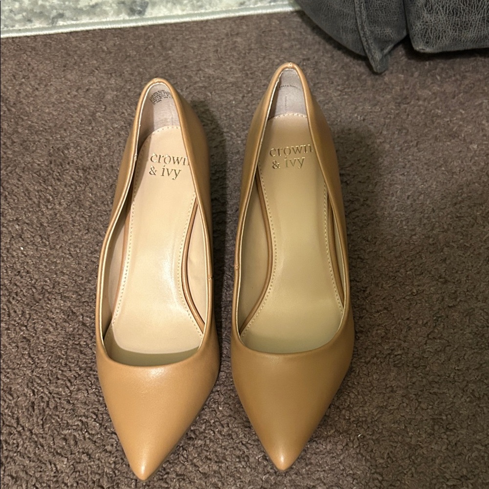 Crown & Ivy Women's Brown Heels